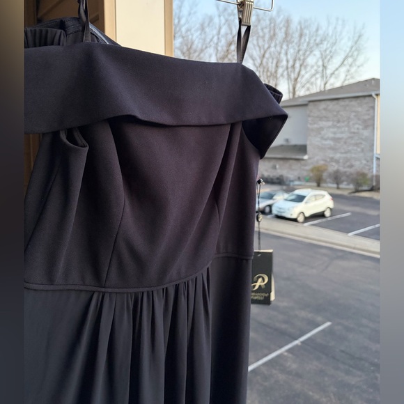 🆕 Adrianna Papell Midnight Crepe Chiffon Gown Elegant Formal Maxi Dress Size 8 - Picture 9 of 16